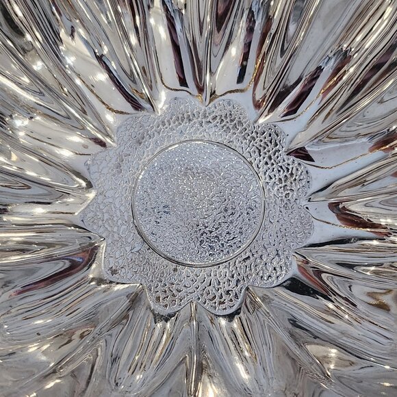 International Silver Company Silver Plated Table Serving Basket With Gold Accent - Picture 4 of 9